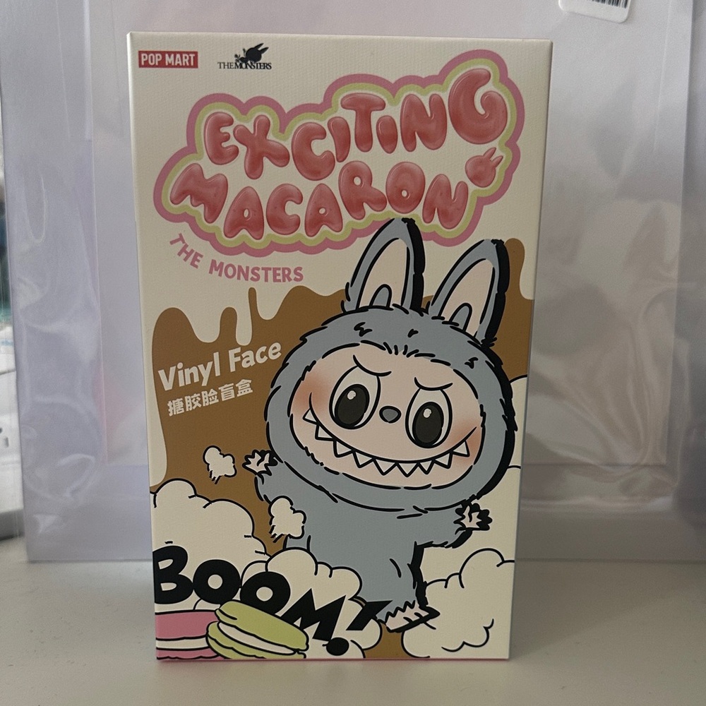 LABUBU AUTHENTIC Exciting Macaron Vinyl Figure - sesame bean